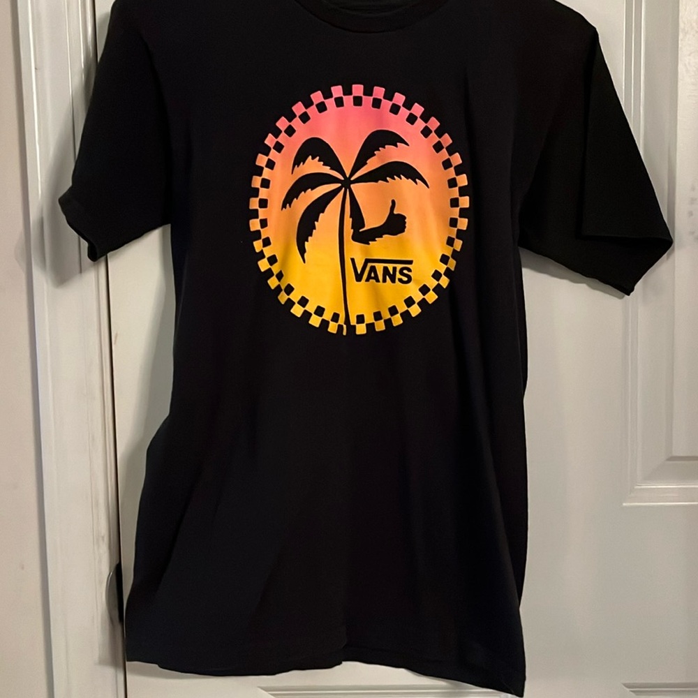 Vans small, black men’s tshirt